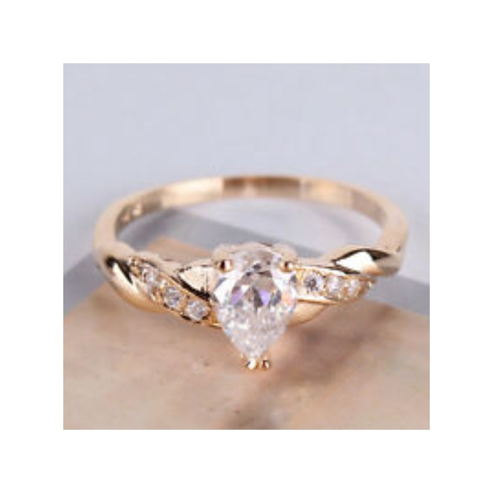 NWT White Swarovski Crystal Gold Ring